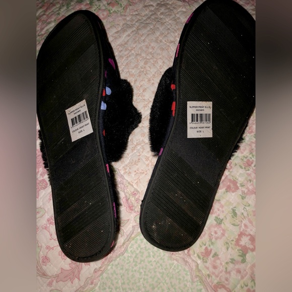 CLOUDWALKERS EXTRA WIDE FIT Ellie Print Slipper - black with hearts EUC - Picture 7 of 10